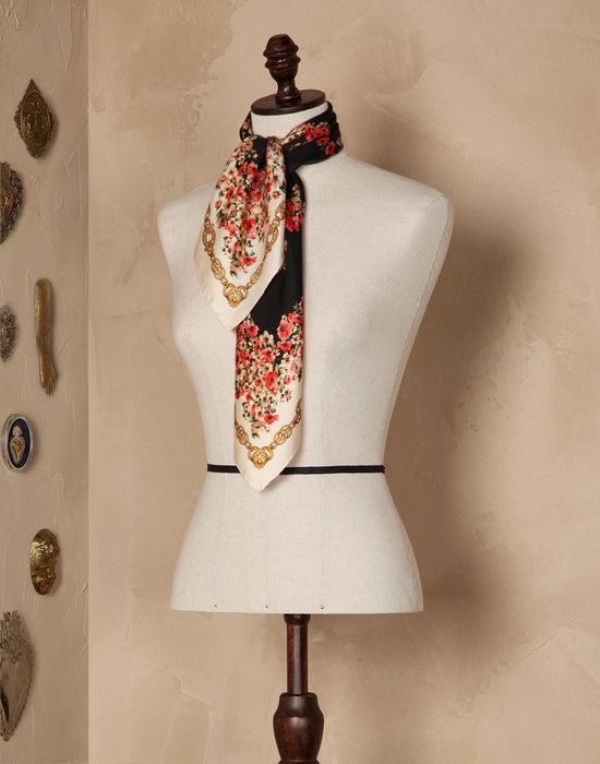 WALLPAPER PRINT SCARF - Foulards - Dolce&Gabbana - Winter 2014 WALLPAPER PRINT SCARF - Foulards - Dolce&Gabbana - Winter 2014