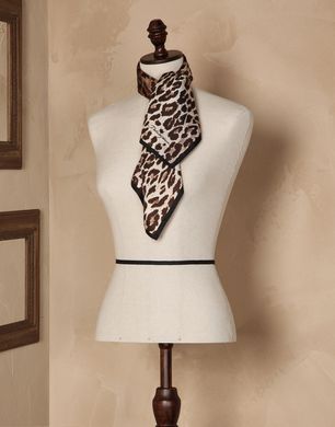 LEOPARD PRINT SCARF - Foulards - Dolce&Gabbana - Winter 2014 LEOPARD PRINT SCARF - Foulards - Dolce&Gabbana - Winter 2014