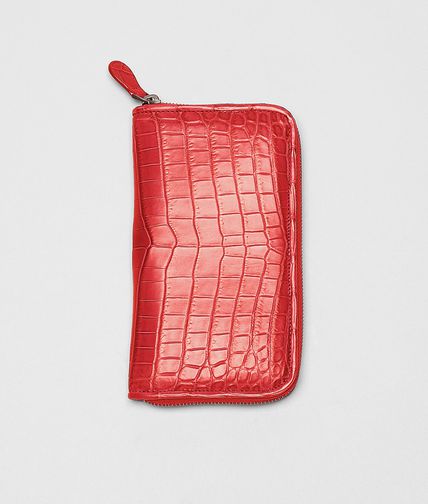 BOTTEGA VENETA - Portemonnaie mit Zip aus weichen Krokodilleder Fume New Red