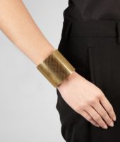 Bottega Veneta® Armband aus gewachstem Leder, Gold und Metall Nero Bottega Veneta® Armband aus gewachstem Leder, Gold und Metall Nero