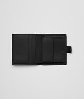 Bottega Veneta® French Flap Mini Portemonnaie aus Nappaleder Intrecciato Nero Bottega Veneta® French Flap Mini Portemonnaie aus Nappaleder Intrecciato Nero