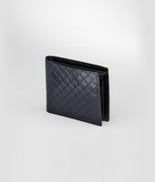 Bottega Veneta® Portemonnaie aus gebürstetem Intreccio Scolpito Prusse und Nero Bottega Veneta® Portemonnaie aus gebürstetem Intreccio Scolpito Prusse und Nero
