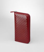 Bottega Veneta® Fraise Nero Intreccio Scolpito Spazzolato Zip Around Wallet Bottega Veneta® Fraise Nero Intreccio Scolpito Spazzolato Zip Around Wallet