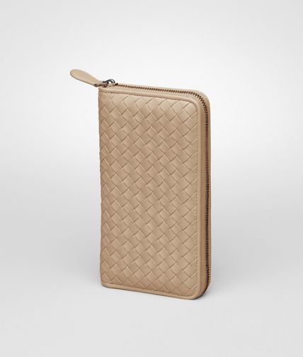 BOTTEGA VENETA - Portemonnaie mit Rundum-Reißverschluss aus Nappaleder Intrecciato Walnut