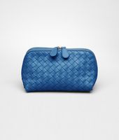 Bottega Veneta® Kosmetiktasche aus Nappaleder Intrecciato Électrique Bottega Veneta® Kosmetiktasche aus Nappaleder Intrecciato Électrique