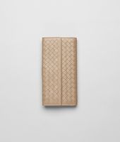 Bottega Veneta® Continental Portemonnaie aus Nappaleder Intrecciato Walnut Bottega Veneta® Continental Portemonnaie aus Nappaleder Intrecciato Walnut