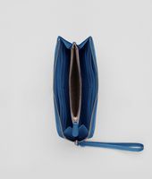 Bottega Veneta® Portemonnaie mit Zip aus Nappaleder Intrecciato Électrique Bottega Veneta® Portemonnaie mit Zip aus Nappaleder Intrecciato Électrique