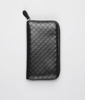 Bottega Veneta® Nero Intreccio Scolpito Spazzolato Zip Around Wallet Bottega Veneta® Nero Intreccio Scolpito Spazzolato Zip Around Wallet