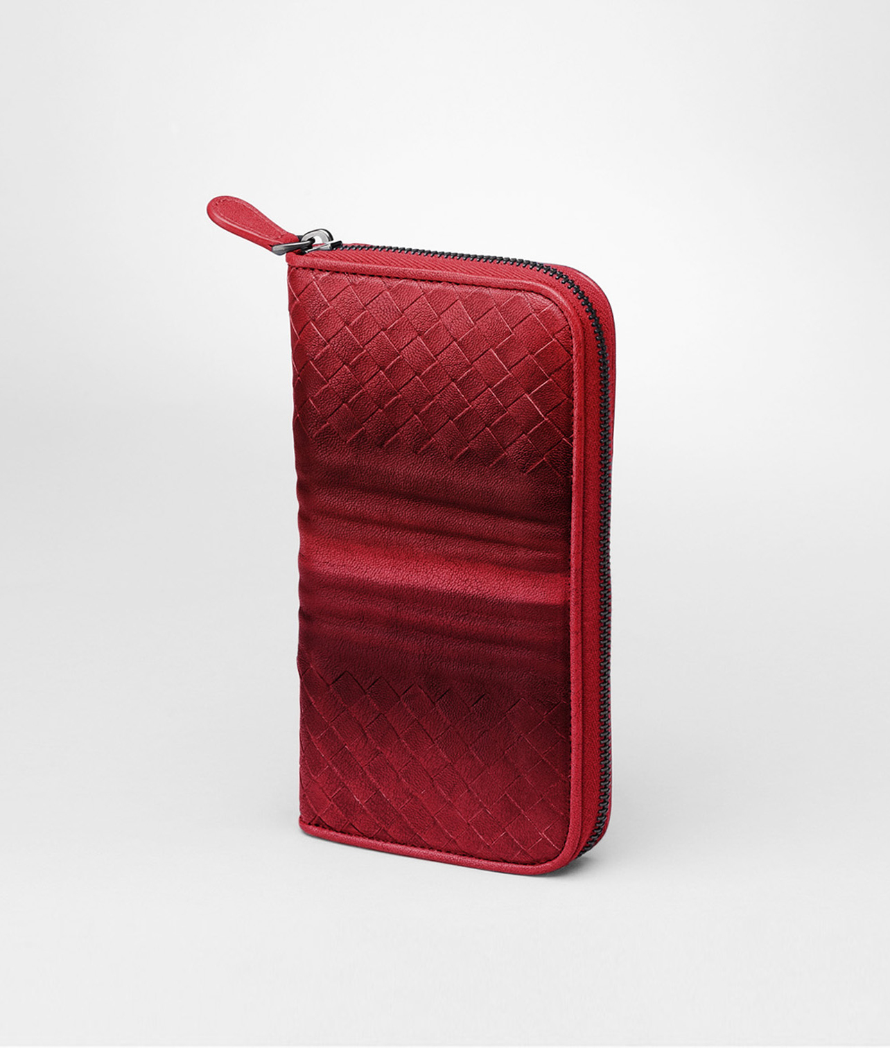 BOTTEGA VENETA - Fraise Intreccio Match Fumé Zip Around Wallet