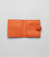 Bottega Veneta® Portafoglio French Flap Tangerine in Nappa Intrecciata Bottega Veneta® Portafoglio French Flap Tangerine in Nappa Intrecciata