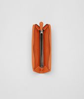 Bottega Veneta® Portafoglio Tangerine in Nappa Intrecciata con Zip Bottega Veneta® Portafoglio Tangerine in Nappa Intrecciata con Zip