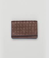 Bottega Veneta® Kartenetui aus gewaschenem Vintageleder Intrecciato Edoardo Électrique Bottega Veneta® Kartenetui aus gewaschenem Vintageleder Intrecciato Edoardo Électrique