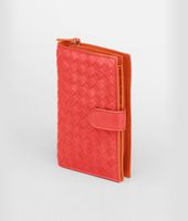 Bottega Veneta® Continental Portemonnaie aus gewachstem Intrecciato New Red Tangerine Bottega Veneta® Continental Portemonnaie aus gewachstem Intrecciato New Red Tangerine