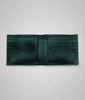 Bottega Veneta® PORTEMONNAIE AUS KROKODILLEDER FUMÉ MENTHE Bottega Veneta® PORTEMONNAIE AUS KROKODILLEDER FUMÉ MENTHE