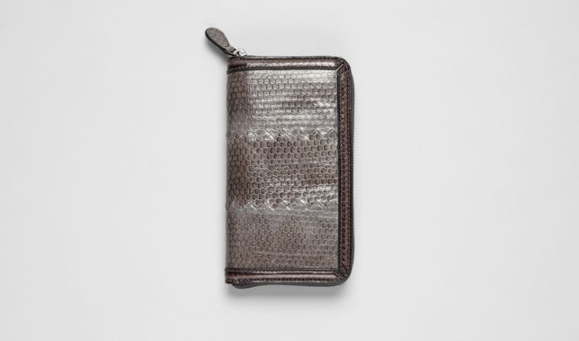 BOTTEGA VENETA - MEDIUM GREY HARDWICKII BORDER ZIP AROUND WALLET