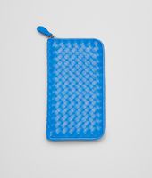 Bottega Veneta® PORTAFOGLIO SIGNAL BLUE IN VN INTRECCIATO CON ZIP Bottega Veneta® PORTAFOGLIO SIGNAL BLUE IN VN INTRECCIATO CON ZIP