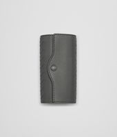 Bottega Veneta® PORTE-CLÉS NEW LIGHT GREY EN NAPPA INTRECCIATO Bottega Veneta® PORTE-CLÉS NEW LIGHT GREY EN NAPPA INTRECCIATO