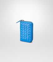 Bottega Veneta® PORTE-MONNAIE SIGNAL BLUE EN CUIR VN INTRECCIATO Bottega Veneta® PORTE-MONNAIE SIGNAL BLUE EN CUIR VN INTRECCIATO