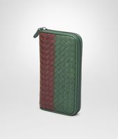 Bottega Veneta® Portemonnaie mit Rundum-Reissverschluss AUS CLUB FUMÉ INTRECCIATO EMERALD GREEN, AUBERGINE UND EDOARDO Bottega Veneta® Portemonnaie mit Rundum-Reissverschluss AUS CLUB FUMÉ INTRECCIATO EMERALD GREEN, AUBERGINE UND EDOARDO