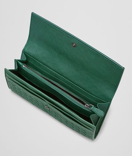 BOTTEGA VENETA - Emerald Green Intrecciato Washed Lambskin Continental Wallet