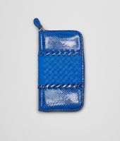 Bottega Veneta® Portemonnaie Mit Rundum-Reissverschluss AUS AYERS UND GEWASCHENEM LAMMLEDER SIGNAL BLUE Bottega Veneta® Portemonnaie Mit Rundum-Reissverschluss AUS AYERS UND GEWASCHENEM LAMMLEDER SIGNAL BLUE