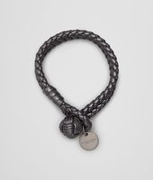 Bottega Veneta® ARMBAND AUS CERVO METALLIC-LEDER INTRECCIATO NEW LIGHT GREY Bottega Veneta® ARMBAND AUS CERVO METALLIC-LEDER INTRECCIATO NEW LIGHT GREY
