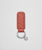 Bottega Veneta® PORTE-CLÉS BURNT RED EN NAPPA INTRECCIATO Bottega Veneta® PORTE-CLÉS BURNT RED EN NAPPA INTRECCIATO