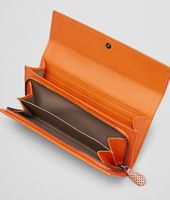 Bottega Veneta® SUN Intrecciato Ayers Livrea CONTINENTAL WALLET Bottega Veneta® SUN Intrecciato Ayers Livrea CONTINENTAL WALLET