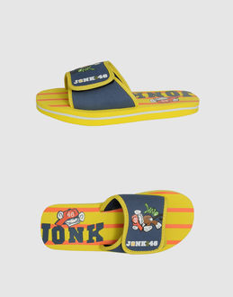 CHAUSSURES_Pantoufles_E - JONK46 - CHAUSSURES - Pantoufles - sur YOOX.COM
