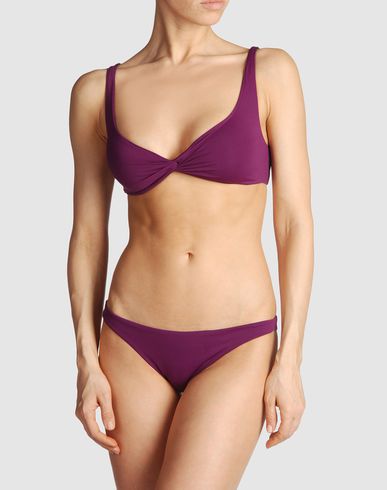 ZOOM FISICO-Cristina Ferrari - Bikini