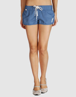 SUPERDRY - BADEMODE - Strandhosen - bei YOOX.COM