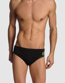 ARENA - MARE E PISCINA - Slip mare - su YOOX.COM