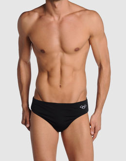 ARENA - MARE E PISCINA - Slip mare - su YOOX.COM