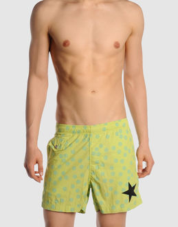 GOLDEN GOOSE - MARE E PISCINA - Pantaloni da mare - su YOOX.COM