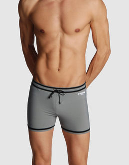 MOSCHINO SWIM - MARE E PISCINA - Boxer da mare - su YOOX.COM