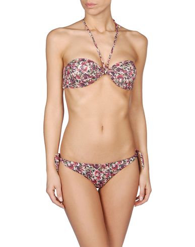 ZOOM FISICO-Cristina Ferrari - Bikini
