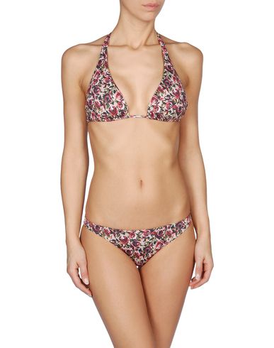 ZOOM FISICO-Cristina Ferrari - Bikini