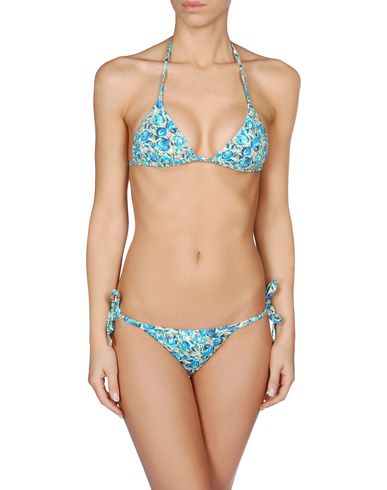 ZOOM FISICO-Cristina Ferrari - Bikini