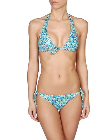 ZOOM FISICO-Cristina Ferrari - Bikini