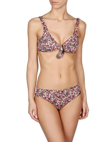 ZOOM FISICO-Cristina Ferrari - Bikini