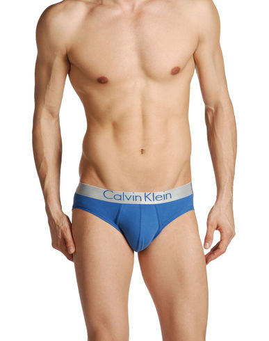 ZOOM CALVIN KLEIN - Brief