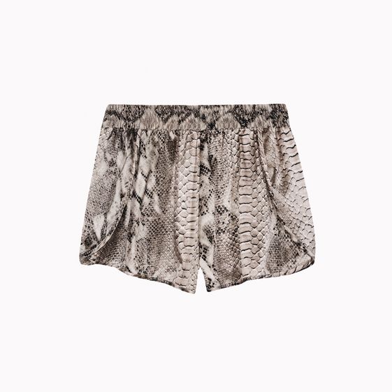 Stella McCartney, Jodie Rocking Shorts 