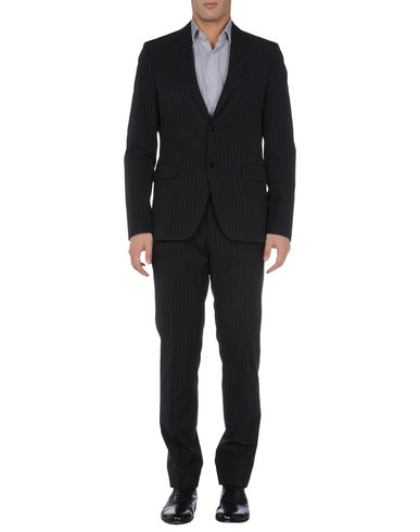 ZOOM BRIAN DALES - Suit