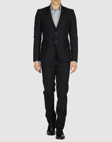 ZOOM BRIAN DALES - Suit