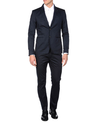 ZOOM MAURO GRIFONI - Suits