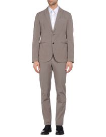 RODA - Suit