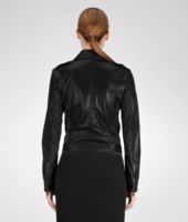 Bottega Veneta® Jacke aus glänzendem Lammfell Nero Bottega Veneta® Jacke aus glänzendem Lammfell Nero