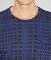 Bottega Veneta® T-SHIRT AUS JERSEY MIT GRAFISCHEM KARO ADMIRAL NERO Bottega Veneta® T-SHIRT AUS JERSEY MIT GRAFISCHEM KARO ADMIRAL NERO