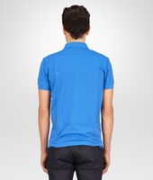 Bottega Veneta® POLOSHIRT AUS ROBUSTEM PIKEE SIGNAL BLUE Bottega Veneta® POLOSHIRT AUS ROBUSTEM PIKEE SIGNAL BLUE