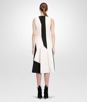 Bottega Veneta® ABITO PALE NERO IN CRÊPE DI LANA Bottega Veneta® ABITO PALE NERO IN CRÊPE DI LANA